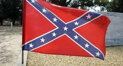 ΗΠΑ: Το Πολεμικό Ναυτικό απαγορεύει τη σημαία της Συνομοσπονδίας σε πλοία και αεροσκάφη