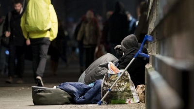 Σοκ στη Γερμανία: Ρεκόρ αστέγων παιδιών το 2025 – Πάνω από 137.000 ανήλικοι χωρίς σπίτι