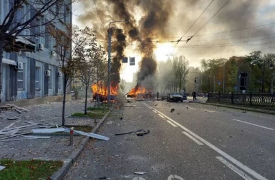 Ουκρανία: Ισχυρές εκρήξεις συγκλόνισαν το Κίεβο - Ρωσική πυραυλική επίθεση στη σκιά της ομιλίας Zelensky στους G20