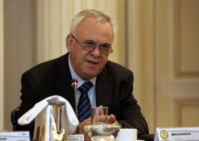 Δραγασάκης: Μεσοπρόθεσμο σχέδιο για συμβολή των εξαγωγών κατά 50% στη σύνθεση του ΑΕΠ έως το 2025