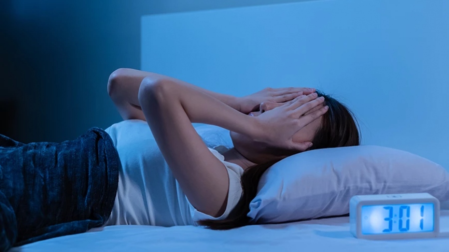 Η ήπια λοίμωξη Covid-19 καθιστά πιο πιθανή την αϋπνία, ιδίως σε άτομα με άγχος ή κατάθλιψη