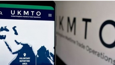 Στις φλόγες πετρελαιοφόρο στο Στενό του Hormuz