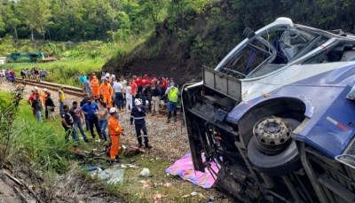Τραγωδία στη Βραζιλία – Επτά φίλαθλοι έχασαν τη ζωή τους από την ανατροπή λεωφορείου