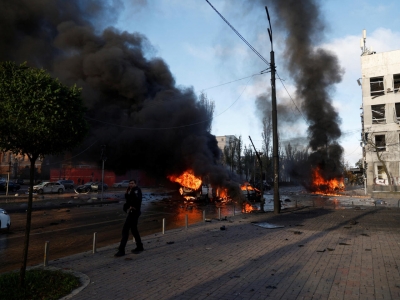 Οι Ουκρανοί ισχυρίζονται ότι κατέρριψαν drone στο Κίεβο, εκρήξεις και σποραδικά πυρά