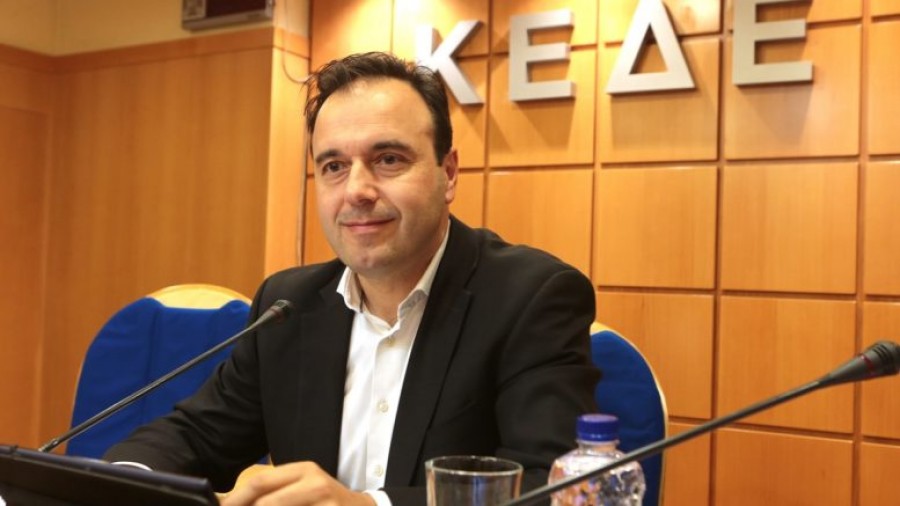ΚΕΔΕ: Δυσαρέσκεια για την τροπολογία με τα ληξιπρόθεσμα δήμων – Δεν είχε προηγηθεί συζήτηση