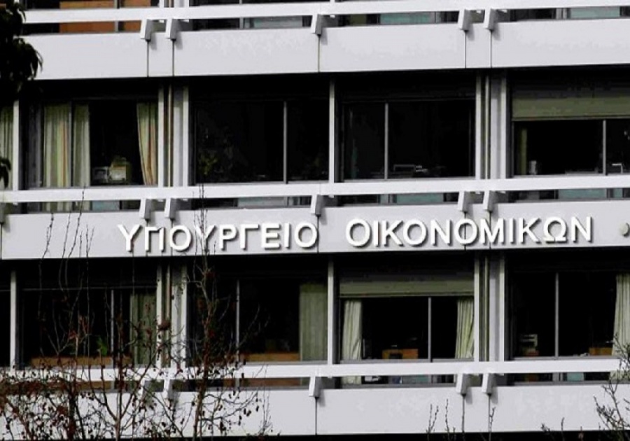 Το ΥΠΟΙΚ διαψεύδει τα περί νομοθετικών του παρεμβάσεων στην αγορά ζύθου