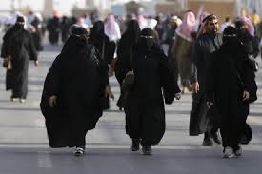 Σαουδική Αραβία: Oι γυναίκες μπορούν πλέον να ταξιδεύουν μόνες τους - Ιστορική απόφαση