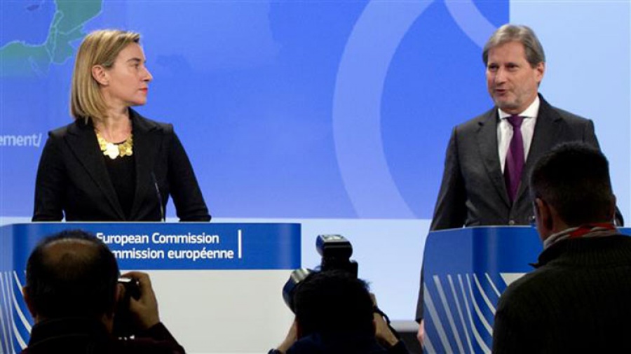 Θερμά συγχαρητήρια σε ΠΓΔΜ από Mogherini και Hahn