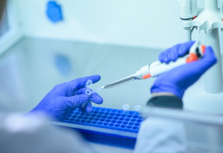 Moderna: Ξεκινούν οι δοκιμές για το πειραματικό εμβόλιο mRNA κατά του HIV