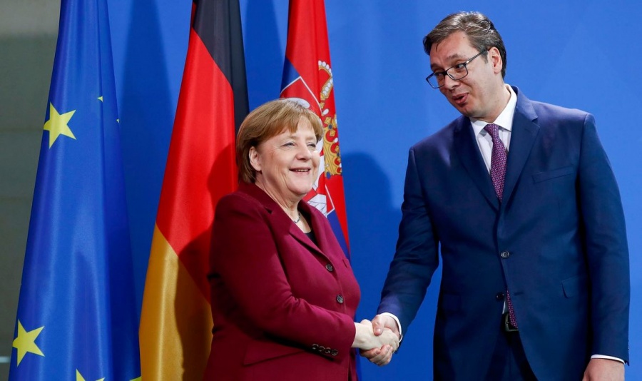 Τη βοήθεια της Merkel για να ξεπεραστούν τα «ακανθώδη» προβλήματα με το Κοσσυφοπέδιο, ζήτησε ο Σέρβος πρόεδρος