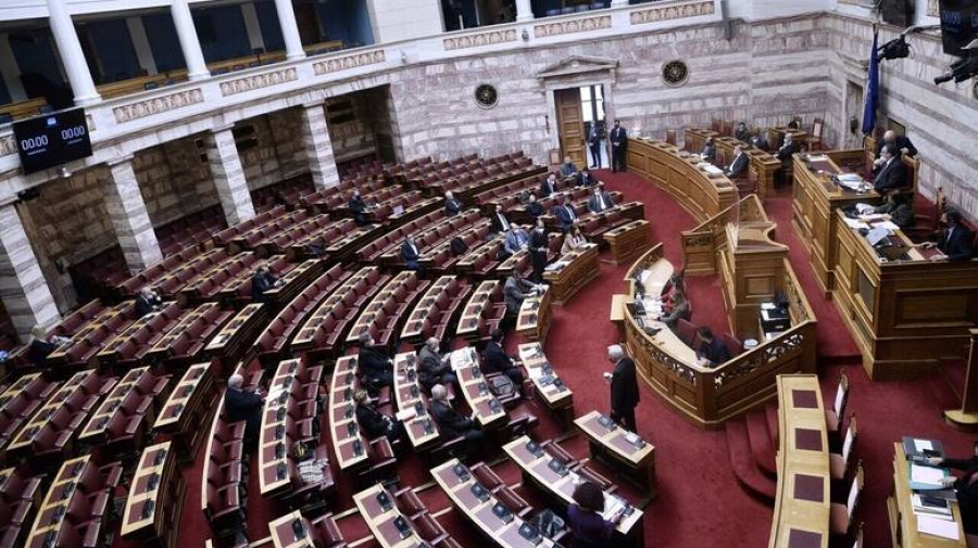 Βουλή - Άγρια κόντρα Πικραμμένου και Ραγκούση για παρακολουθήσεις: «Μην προσπαθείτε μέσω εμού να επηρεάσετε τη δικαιοσύνη»