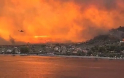 Η Ελλάδα στις φλόγες -  Μηνύματα του 112 για εκκενώσεις περιοχών στην Εύβοια