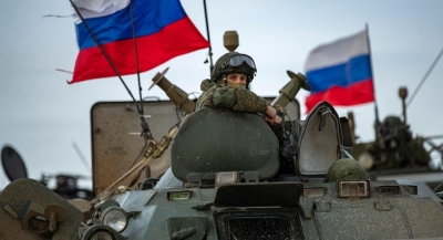 Reuters: Δύο κομβόι με στρατιωτικό  εξοπλισμό οδεύουν στο Donetsk