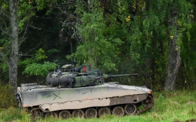 Οι Ρώσοι κατέλαβαν σουηδικό όχημα μάχης πεζικού CV90 των Ουκρανών στο Krasnolimansky