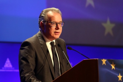 O Κουμουτσάκος παρουσίασε το Ελληνικό σχέδιο ενάντια στα παράνομα δίκτυα διακίνησης μεταναστών