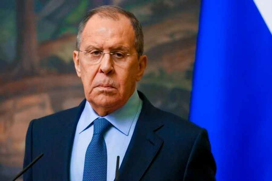 Lavrov για Macron: Η Δύση έχει εμμονή με την ιδέα να νικήσει τη Ρωσία