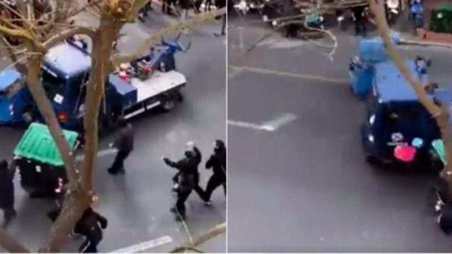 Σοκαριστικό βίντεο: Όχημα της ΕΛ.ΑΣ. με ιλιγγιώδη ταχύτητα πήγε να πατήσει διαδηλωτές στην Ακαδημίας - Οργή των πολιτών