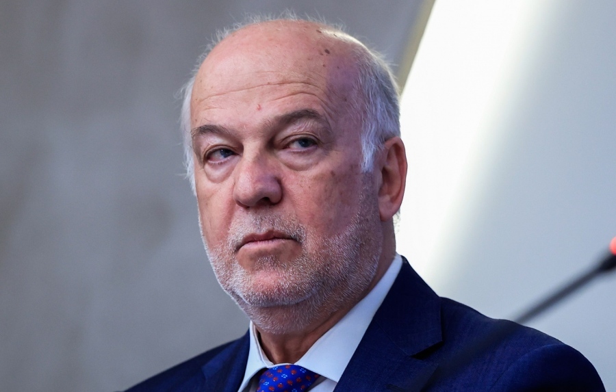 O Πασόκος και πολιτικός φελλός Φλωρίδης από εμετικός υβριστής της ΝΔ… υπουργός του Μητσοτάκη… η κατάντια