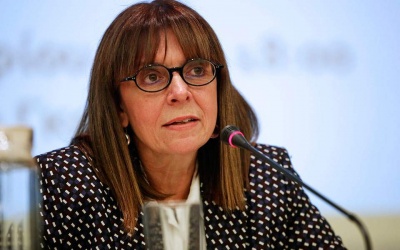 Ικανοποίηση στην κυβέρνηση για την ευρύτατη συναίνεση στο πρόσωπο της νέας Προέδρου της Δημοκρατίας