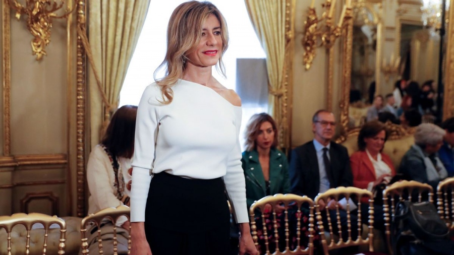 Σεισμός στην Ισπανία - Δίωξη στη γυναίκα του σοσιαλιστή Sanchez για αθέμιτη άσκηση επιρροής, διαφθορά και κατασπατάληση δημοσίου χρήματος