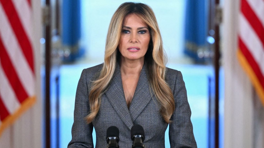 «Γνωρίζω τι κρύβεται πίσω από τη δήλωση της Melania Trump» - Ο δικηγόρος του Epstein σπάει τη σιωπή του
