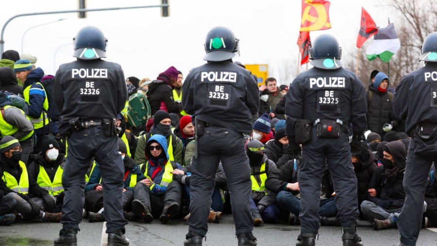 Ακροαριστερό χάος στη Γερμανία - Το συνέδριο της νεολαίας του ΑfD θα «πολιορκείται» από χιλιάδες Antifa διαδηλωτές