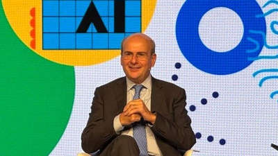 Χατζηδάκης: Με χρήση τεχνητής νοημοσύνης η μείωση της γραφειοκρατίας στο Δημόσιο