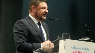 Περιφέρεια Αττικής: Ξηλώθηκαν με εντολή Χαρδαλιά αφίσες περιφερειακού συμβούλου