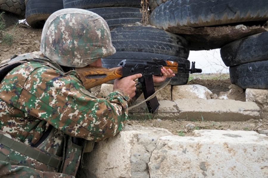 Στο χείλος της αβύσσου: Το Αζερμπαϊτζάν ανακοίνωσε βομβαρδισμούς των στρατιωτικών του θέσεων από το έδαφος της Αρμενίας