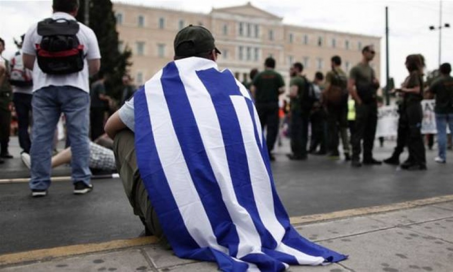 Έρευνα: Υπό τον κίνδυνο φτώχειας το 38,9% των Ελλήνων – Ραγδαία υποχώρηση στο εισόδημα