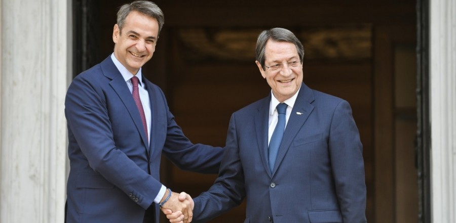 Στην Ελλάδα ο πρόεδρος της Κύπρου Ν. Αναστασιάδης – Συναντήσεις με Σακελλαροπούλου, Μητσοτάκη – Στο επίκεντρο οι τουρκικές προκλήσεις