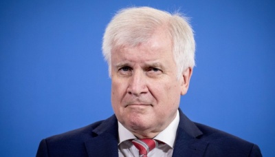 Seehofer : Άμεσα να απελαύνεται  κάθε Σύρος πρόσφυγας που επισκέπτεται τακτικά την πατρίδα του