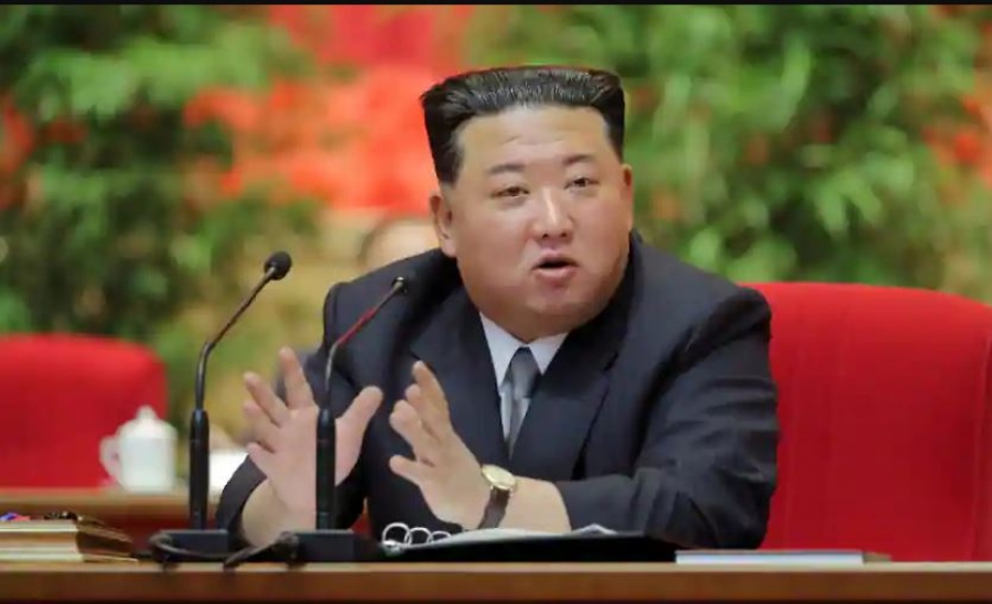 Kim: Έτοιμοι να αποτρέψουμε με πυρηνικά επίθεση των ΗΠΑ – Στο χείλος του πολέμου με τη Ν. Κορέα