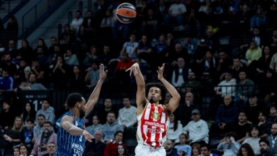 «Πάρτι» του Ερυθρού Αστέρα στην Τουρκία, σάρωσε την Εφές