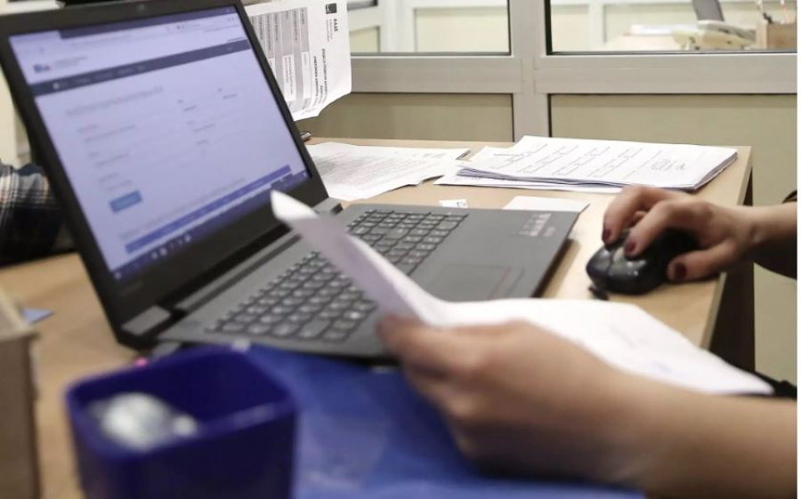 Οι δικαιούχοι (άνδρες - γυναίκες)  άδειας μητρότητας στο Δημόσιο - Τι προβλέπει η απόφαση