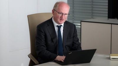 Lane (ΕΚΤ): Τα μέτρα τόνωσης των ΗΠΑ θα επηρεάσουν και την Ευρώπη