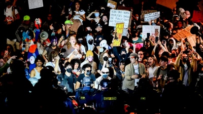 Άγρια συμπλοκή κοντά στο UC Berkeley πριν από εκδήλωση της Turning Point USA