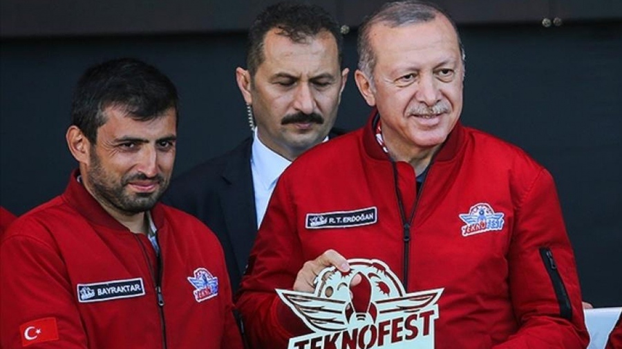 Πύρινο μήνυμα από το γαμπρό του Erdogan – Bayraktar: Έρχεται μεγάλη έκπληξη ανήμερα της «Γαλάζιας Πατρίδας» - Ετοιμαστείτε για πόλεμο