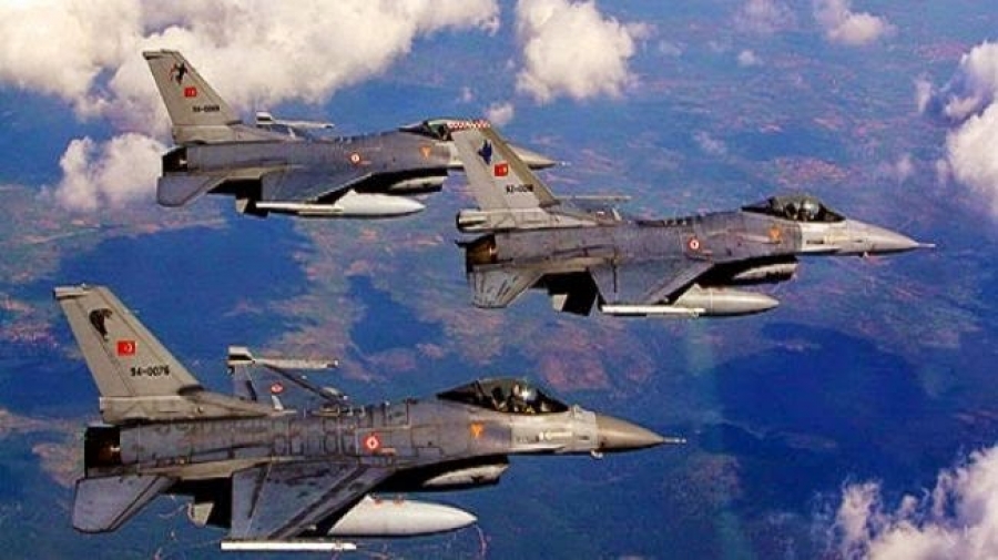 Μπαράζ προκλήσεων: Δεκάδες παραβιάσεις και υπερπτήσεις από τουρκικά F-16