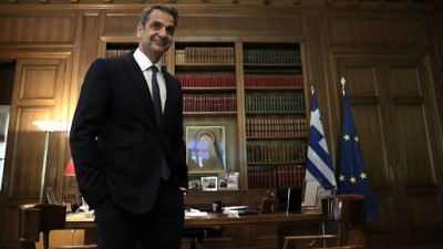 Αύριο 23/7 θα ενημερώσει τους πολιτικούς αρχηγούς ο Μητσοτάκης - Κριτική από την αντιπολίτευση