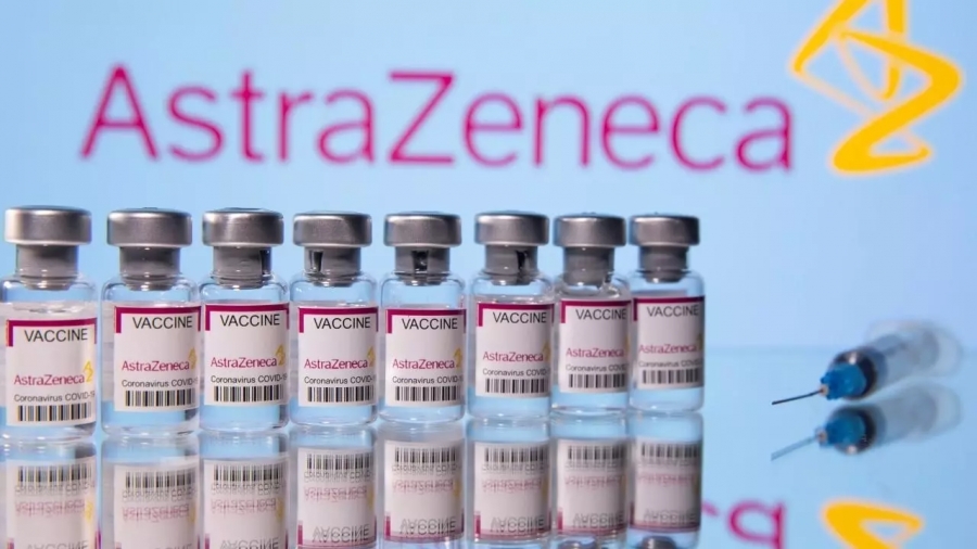 Εξετάζονται τροποποιήσεις στα εμβόλια AstraZeneca και Johnson & Johnson εξαιτίας των θρομβώσεων