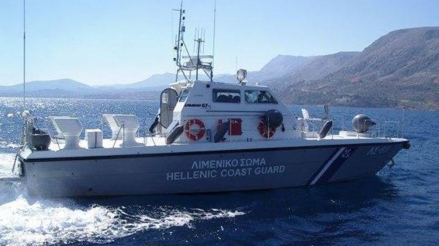 Έρευνες του Λιμενικού για τον εντοπισμό επιβάτη  πλοίου που έπεσε στη θάλασσα ανοιχτά της Ύδρας