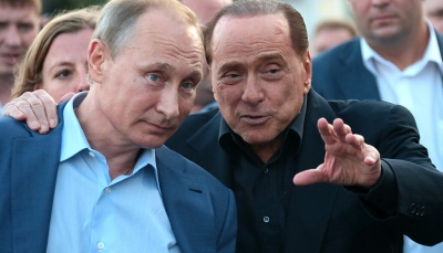 Φαιδρότητες Κομισιόν: Η βότκα που έστειλε ο Putin στον Berlusconi... παραβιάζει τις κυρώσεις