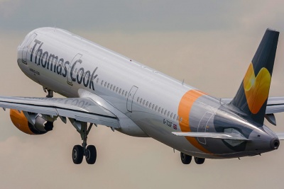 Προκλητικά μπόνους στα μεγαλοστελέχη της Thomas Cook λίγο πριν την κατάρρευση