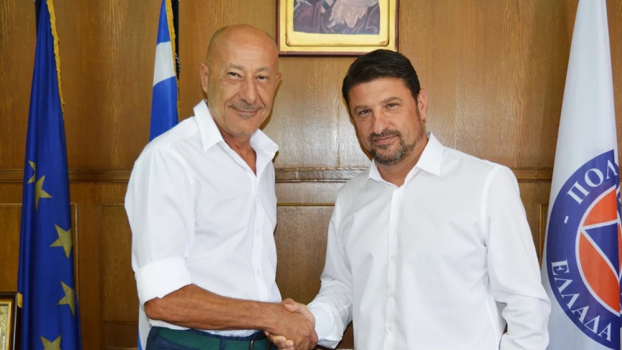 O Γενικός Γραμματέας Πολιτικής Προστασίας, Βασίλειος Παπαγεωργίου αντικαθιστά τον Χαρδαλιά στην ευθύνη συντονισμού