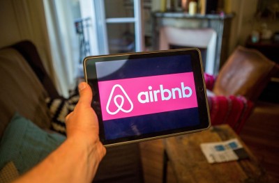 Νόμιμη στην Καταλονία η Airbnb