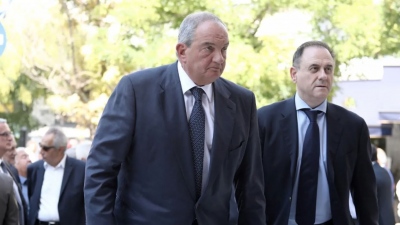 Ο Κώστας Καραμανλής επέστρεψε στην Πρώτη Σερρών μαζί με τον γιό του Αλέξανδρο - Ηχηρό μήνυμα εντός ΝΔ