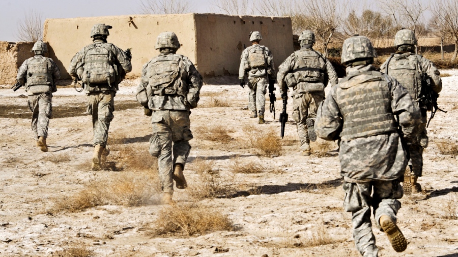 Αμερικανός αντισυνταγματάρχης προειδοποιεί: «Μία χερσαία επέμβαση στο Ιράν θα αποβεί ιστορική πανωλεθρία για τις ΗΠΑ»