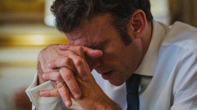 Rabobank: Ο Macron έπαιξε και έχασε - Το Βατερλό του εξαφάνισε τις μετοχές, ακολουθεί στον... πάτο η οικονομία