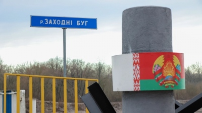 Αυξάνονται οι εντάσεις στα σύνορα Πολωνίας και Λευκορωσίας με παράνομες διελεύσεις μεταναστών